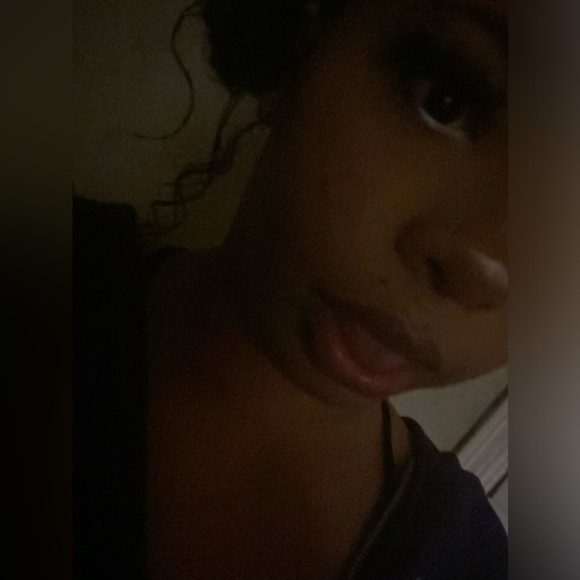 Meet your Posher, Ivy - Picture 5 of 6